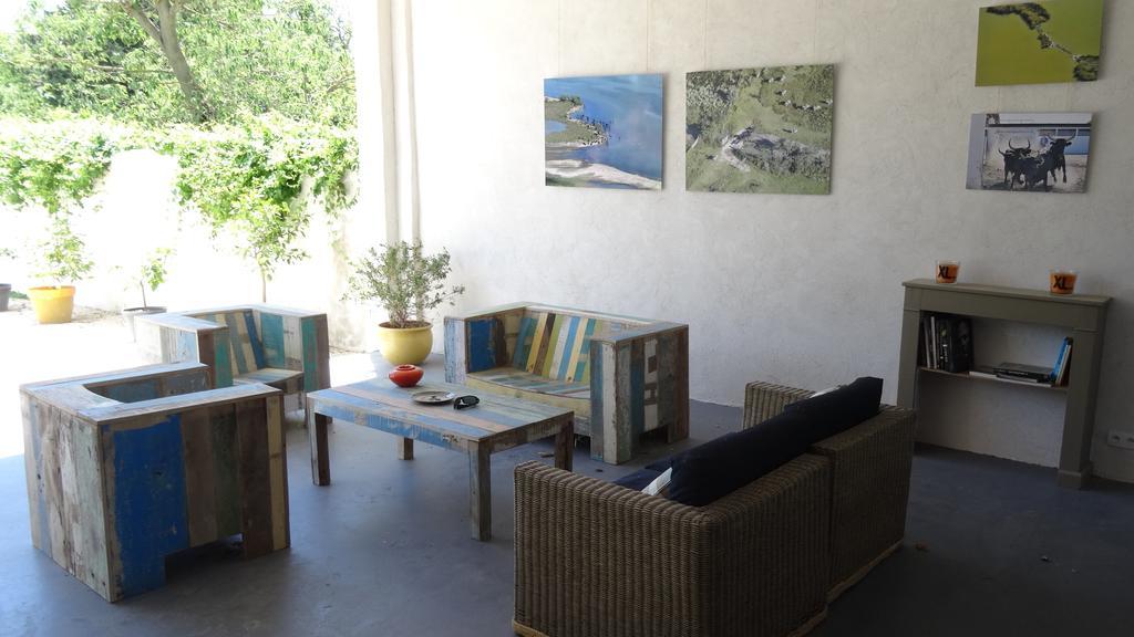Mas De Bouvet En Camargue Bed & Breakfast Albaron Exterior photo