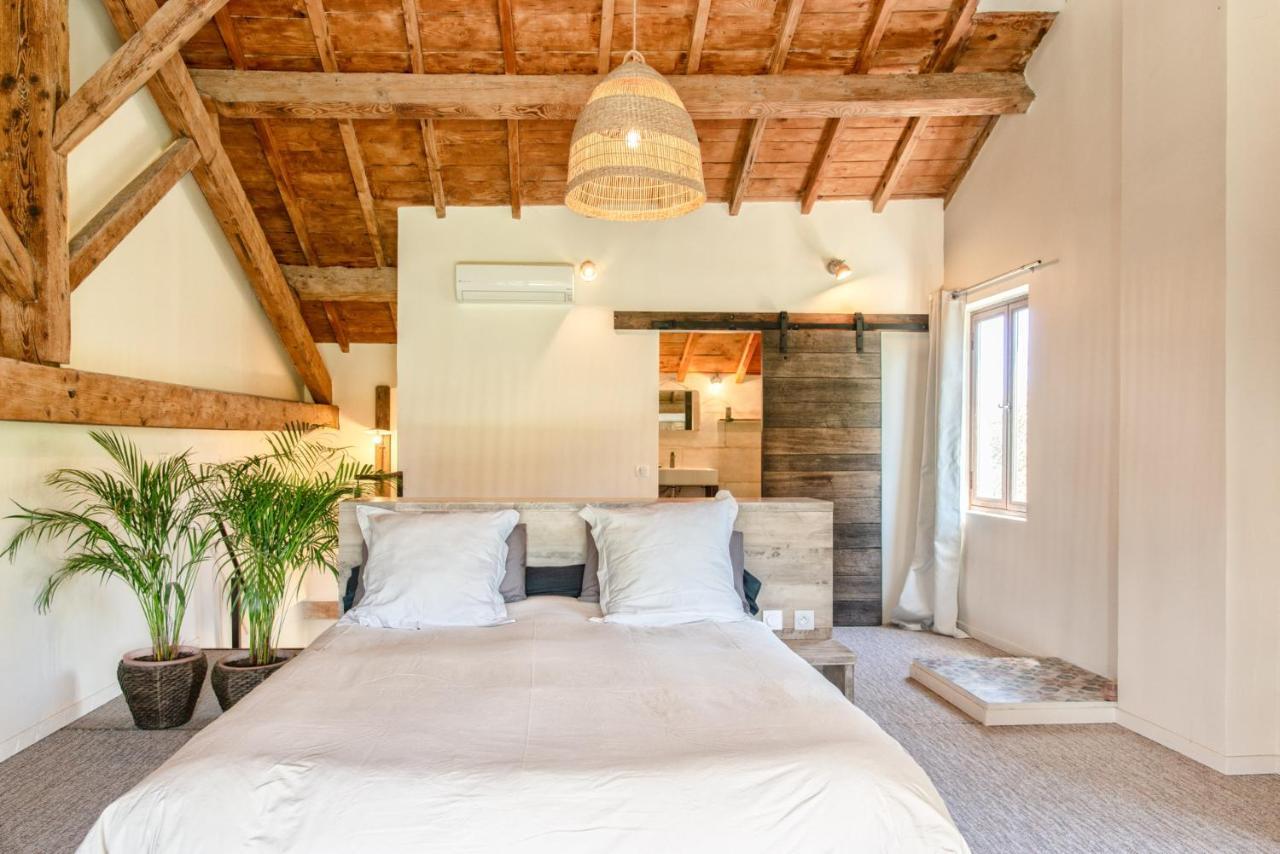 Mas De Bouvet En Camargue Bed & Breakfast Albaron Exterior photo