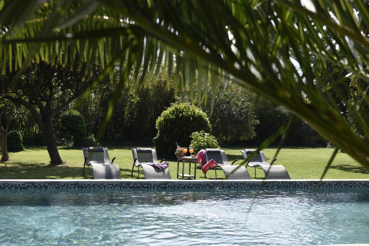 Mas De Bouvet En Camargue Bed & Breakfast Albaron Exterior photo