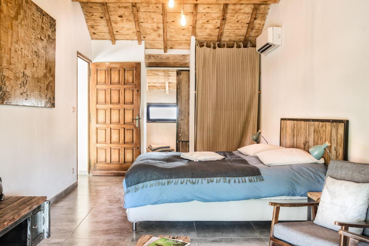 Mas De Bouvet En Camargue Bed & Breakfast Albaron Exterior photo